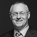 Dr. René Strazzer Dr. René Strazzer